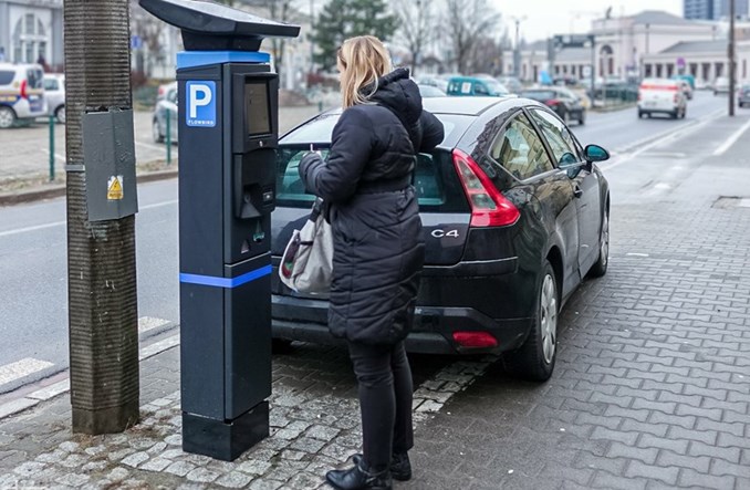 Pozna Nowocze Niej W Strefie P Atnego Parkowania Transport Publiczny