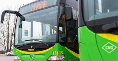 Zgierz: Autobus do Strykowa przegrał z przewozami pracowniczymi