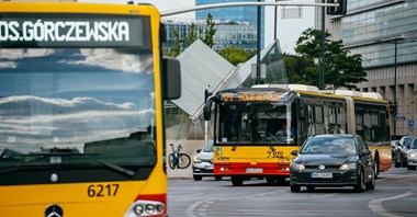 Młodzi i gorzej sytuowani Polacy nie chcą Stref Czystego Transportu