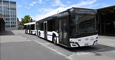  Pierwszy autobus elektryczny z przyczepą wyjechał w Szwajcarii