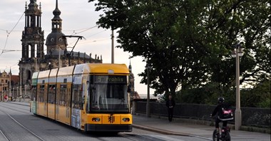 Zawalił się most tramwajowy w centrum Drezna [film]