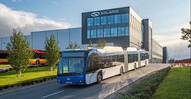 Solaris zdobywa zamówienie na 45 dwuprzegubowych autobusów elektrycznych