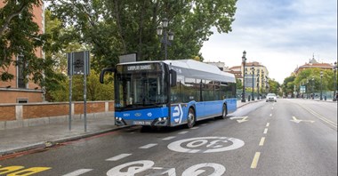 Solaris kończy dostawy autobusów zeroemisyjnych dla Barcelony i Madrytu  