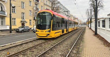 Tramwaje Warszawskie eksperymentują z utrzymaniem torowisk