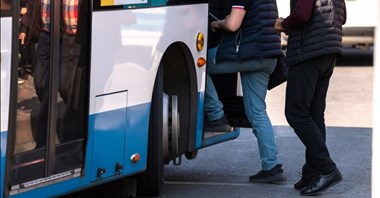 Łódzkie uruchamia nową linię autobusową z Sieradza do Łodzi 