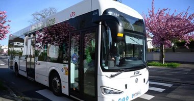 Trzy oferty w przetargu na 7 autobusów dla Wrocławia – jedna z kosmiczną wyceną