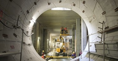 Druga z tarcz drąży tunel pod Lazurową