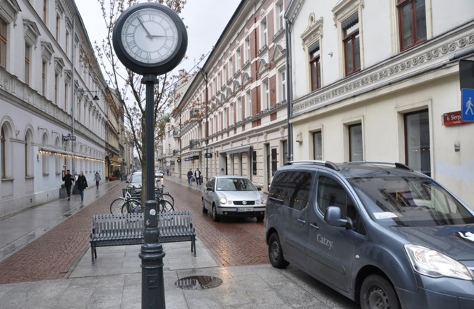 Lodz Miasto Ktore Brakujacy Rynek Zastepuje Woonerfami Transport Publiczny